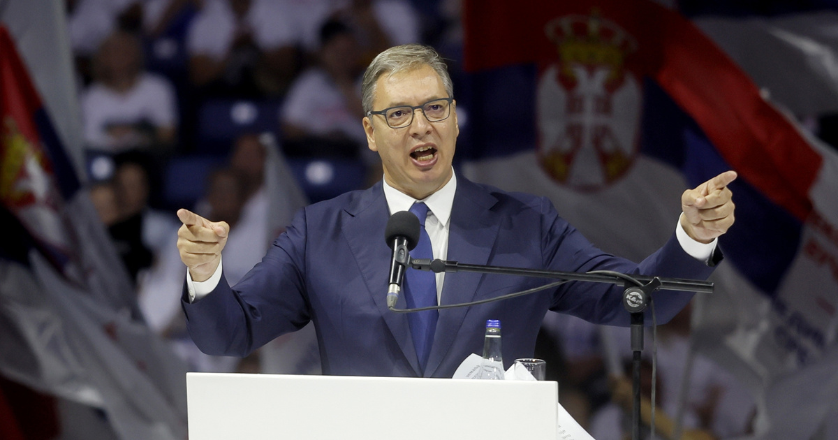 Vučić pred tisućama pristaša u Beogradskoj areni: "Nećemo pjevati Thompsonove pjesme"