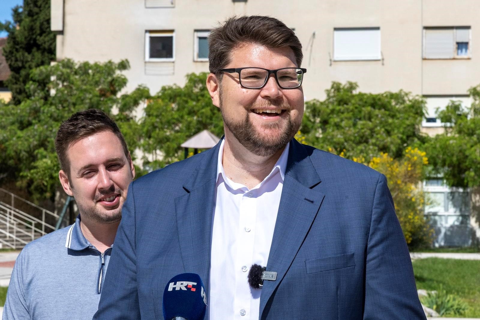 Grbin: Ne nudim parole, nudim vrtiće, stanove i bolji život za sve u Puli