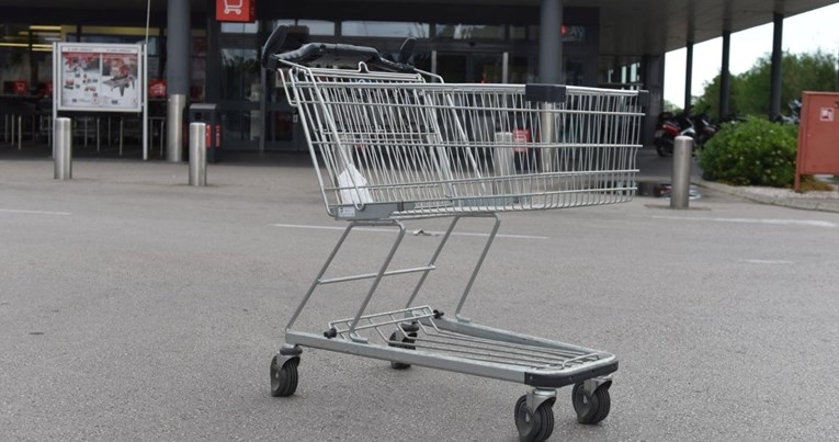 Anketa: Zabranu rada nedjeljom podržavaju vjernici, stariji i Slavonci