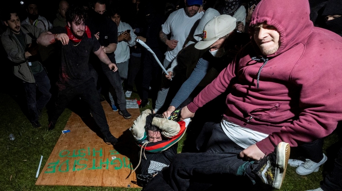 Žestoki sukob propalestinskih prosvjednika i protuprosvjednika na kampusu u SAD-u