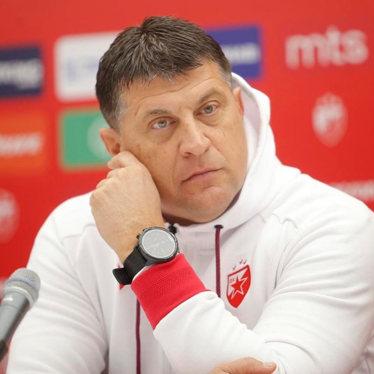 Luda presica trenera Crvene zvezde: "Evo, sad dajem ostavku. Imate je na stolu"