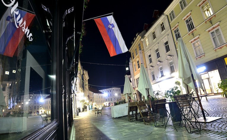 Slovenija uvodi nove stroge mjere, zatvaraju restorane, kafiće, hotele...