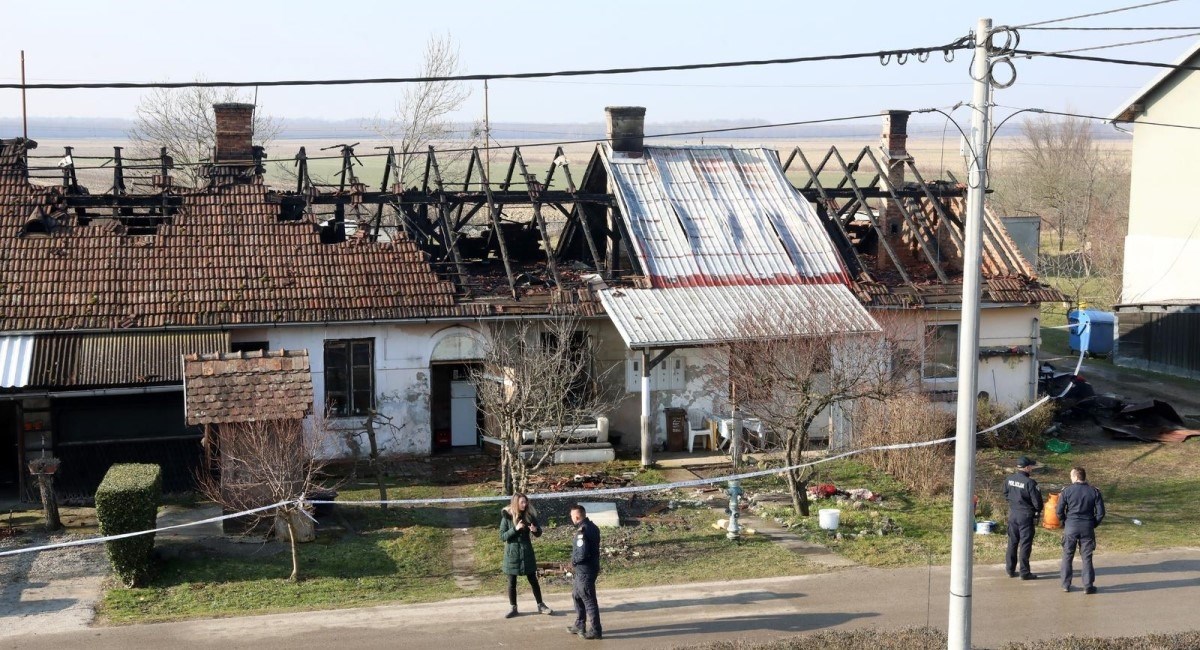 FOTO Veliki požar kod Križa. Sedam obitelji ostalo bez domova