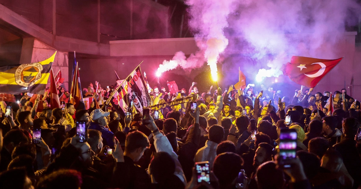 Fener i Galatasaray nakon skandala dočekani kao heroji. "Nisu se držali dogovora"