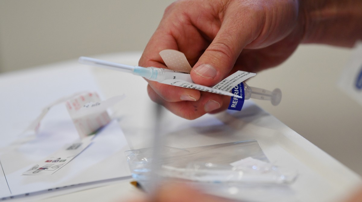 Britanija potpisala ugovore s tri farmaceutske tvrtke za cjepivo protiv koronavirusa