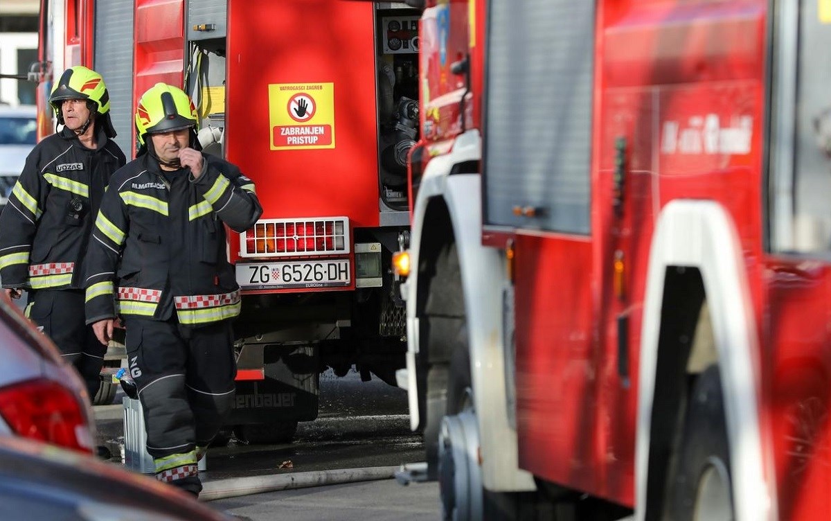 Otac i sin svađali se gdje će spavati pa jedan drugom zapalili krevet