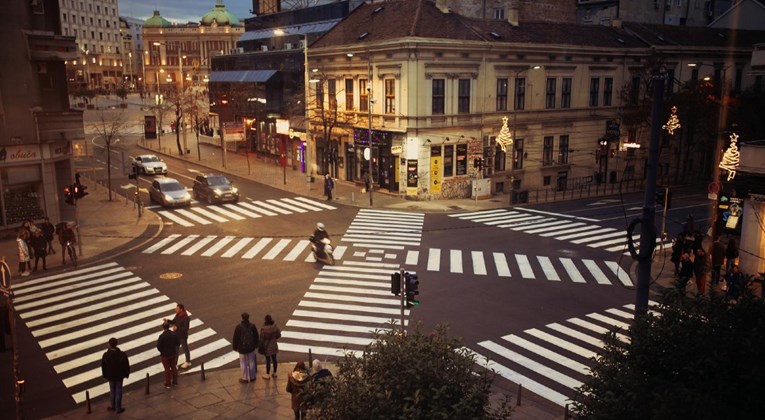 Pješački prijelaz u Beogradu viralni je hit, rade se i memovi: "Još nisam izašao"