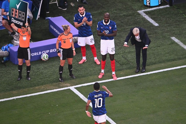 Deschamps je pozvao Mbappea da izađe iz igre. Pogledajte što je onda napravio
