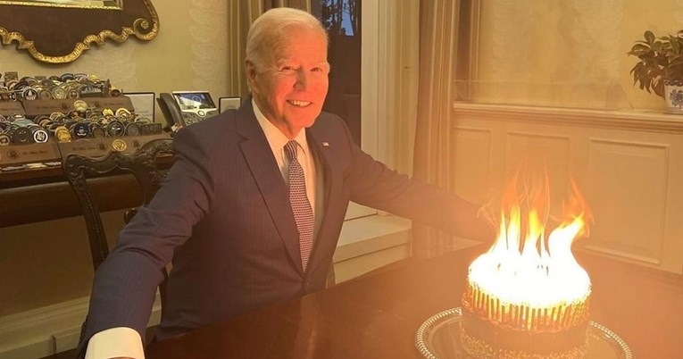 Potpuno je jasno zašto je ova fotka s Bidenovog rođendana hit na internetu