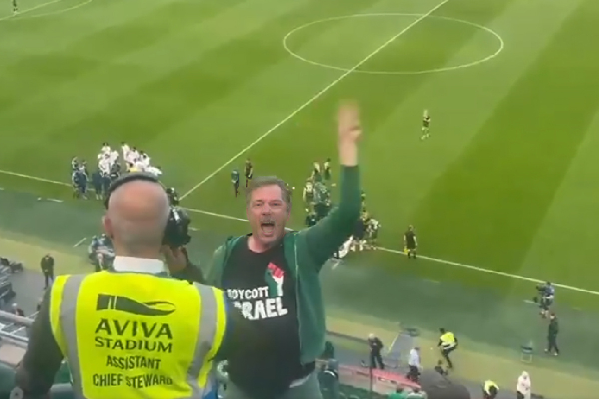 VIDEO Irski navijači prekinuli utakmicu reprezentacije. Ne žele igrati protiv Izraela