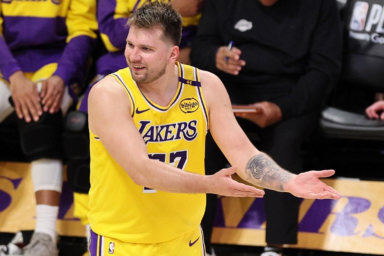 VIDEO Lakersi preokretom do pobjede, Hrvat nije odigrao ni minutu