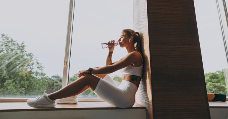 Dermatolozi upozoravaju na popularnu naviku koja može isušiti kožu i začepiti pore