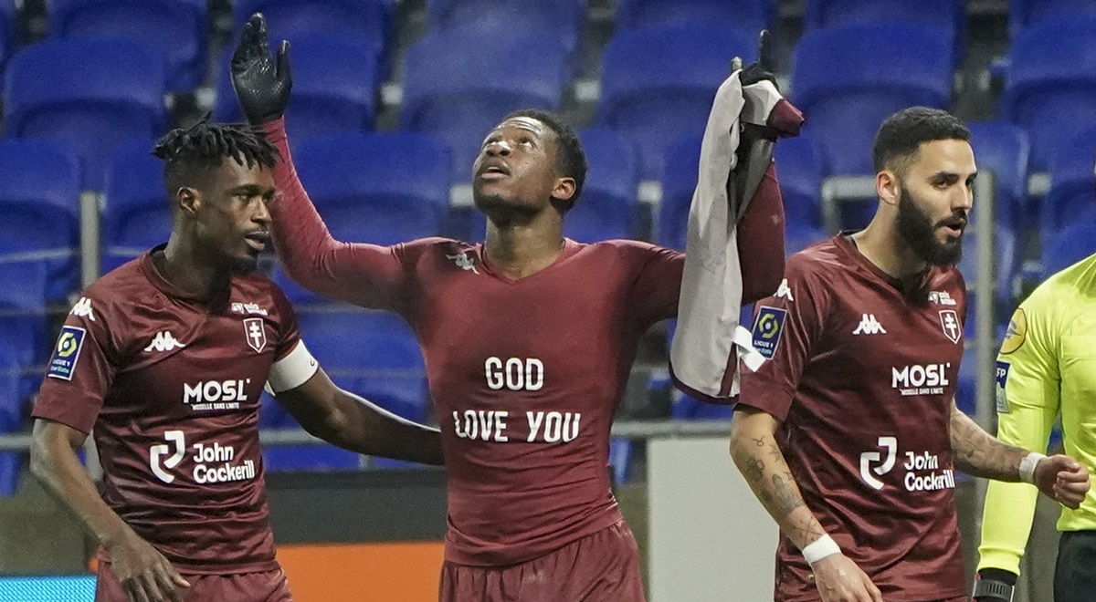 Veliko iznenađenje u Francuskoj, Metz srušio Lyon u zadnjoj minuti. PSG opet prvi
