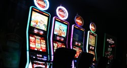 Država sve više zarađuje od kockanja, lani iz aparata na sreću dobila 310 mil. eura