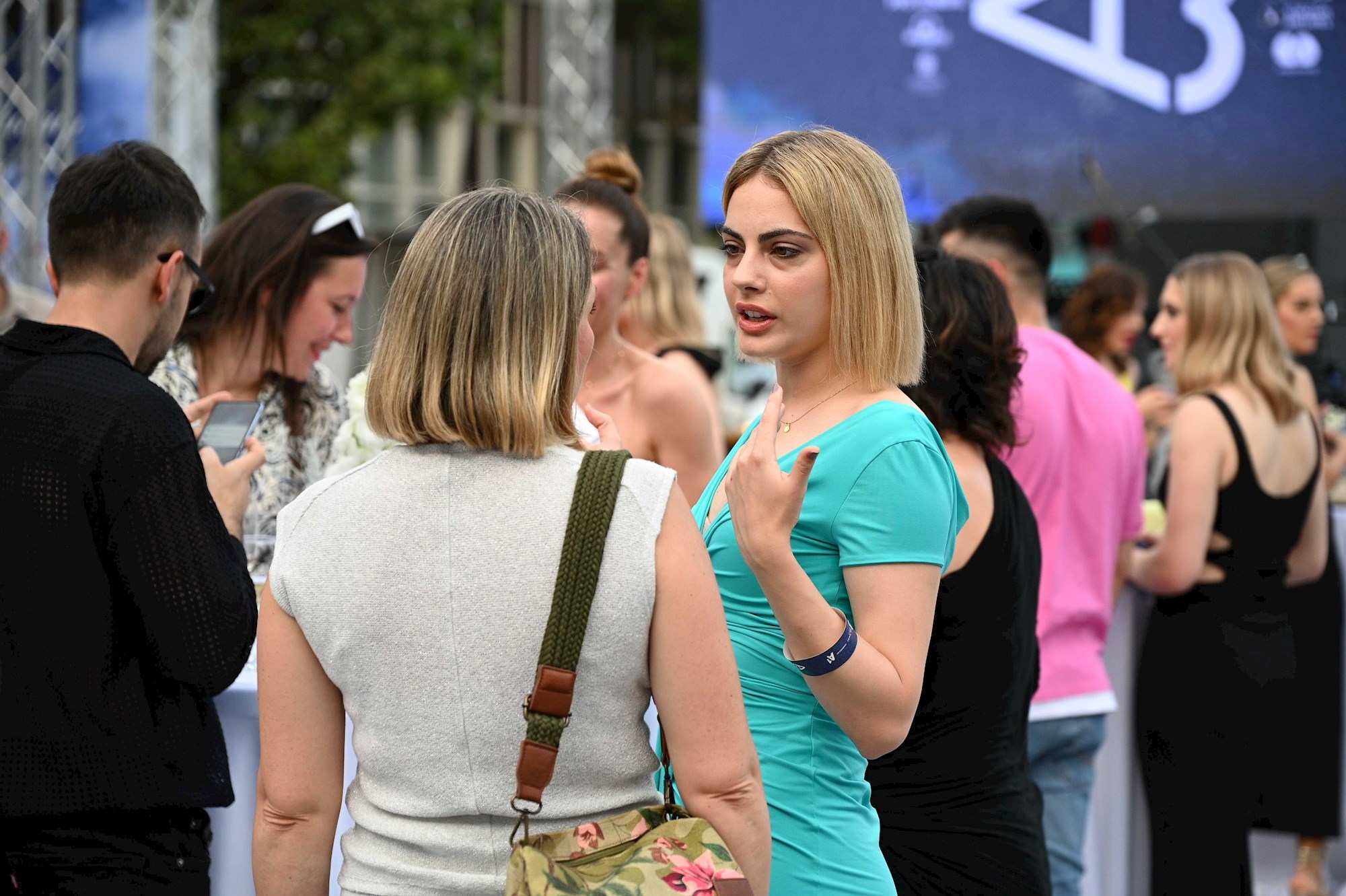 Jedna od najljepših Hrvatica nakon razvoda sama stigla na event, nije skidala osmijeh