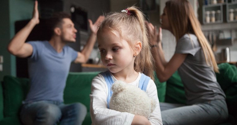 Psiholozi: Evo koje su najčešće negativne posljedice svađanja pred djetetom