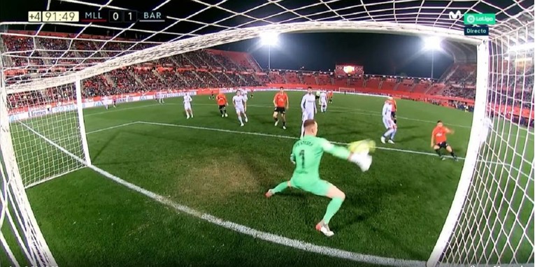 Barcelona bez 11 zaraženih je grčevito čuvala pobjedu. Onda je Ter Stegen izveo ovo 