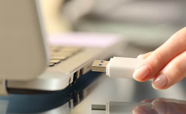 Znate li da USB stick ima rok trajanja? Fizička šteta i virusi nisu jedini problem