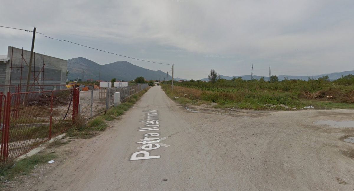 Vozilom u zavoju sletio s ceste u Metkoviću i poginuo