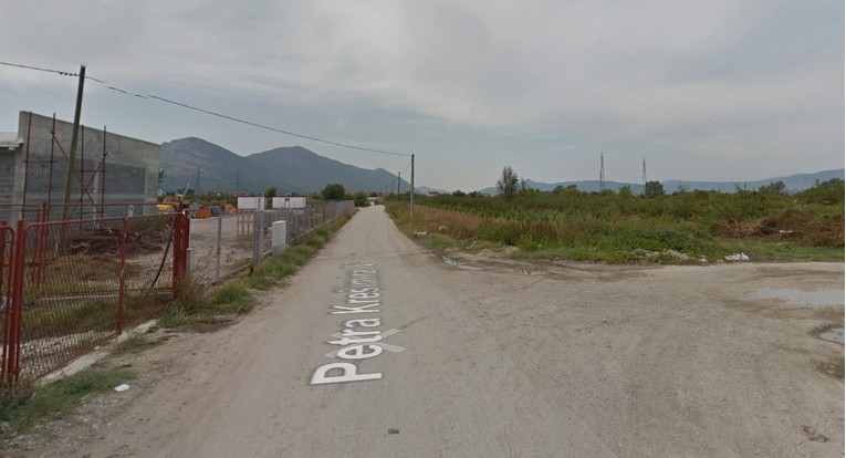 Dva sata reanimirali muškarca koji je sletio s ceste u Metkoviću. Umro je
