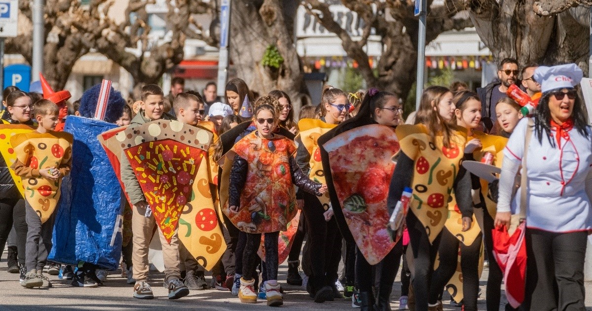 FOTO Makarskom prošetale najveće male maškare u Hrvatskoj