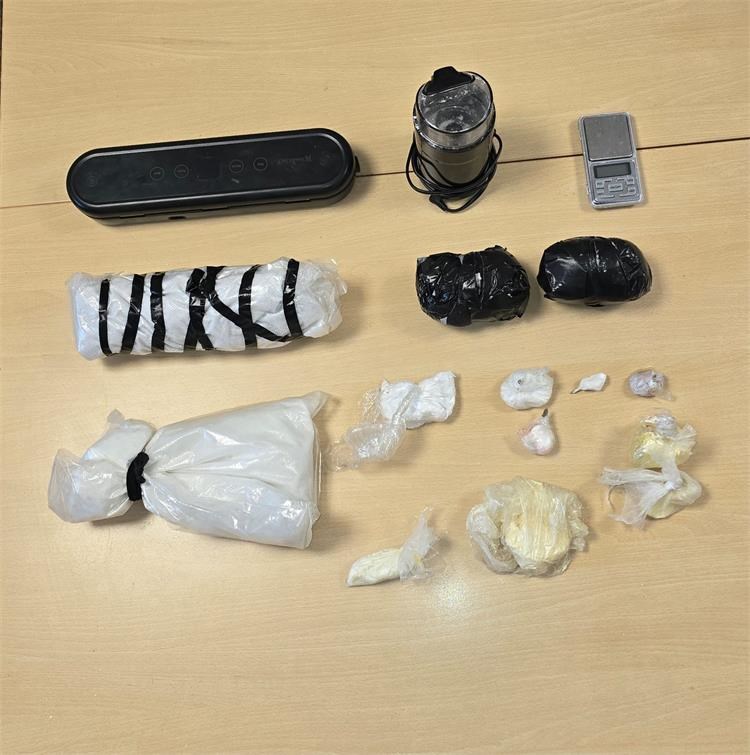 U Sinju zaplijenjena tri kilograma crystal metha