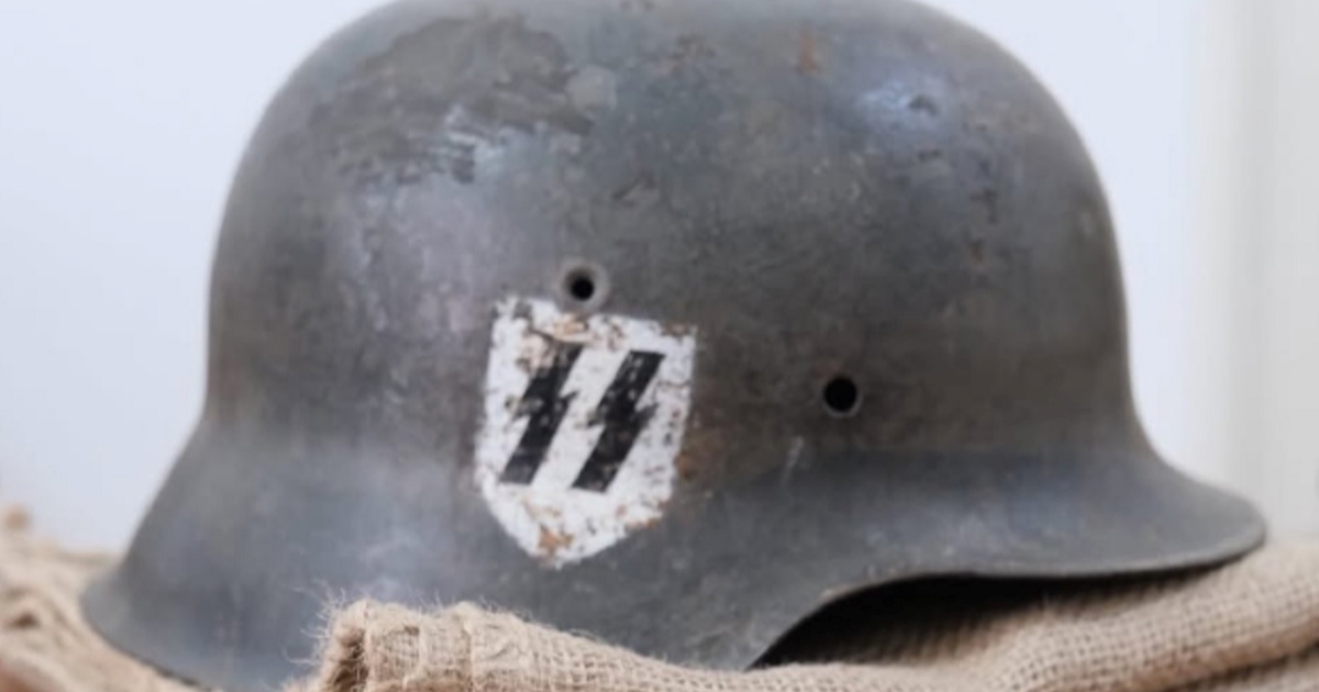 Dodikov ministar poslao Schmidtu nacističku kacigu. Dobio oštar odgovor