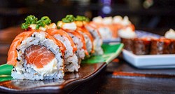 Svjetski je dan sushija, znamo gdje se može pojesti pržen u dubokom ulju ili s voćem