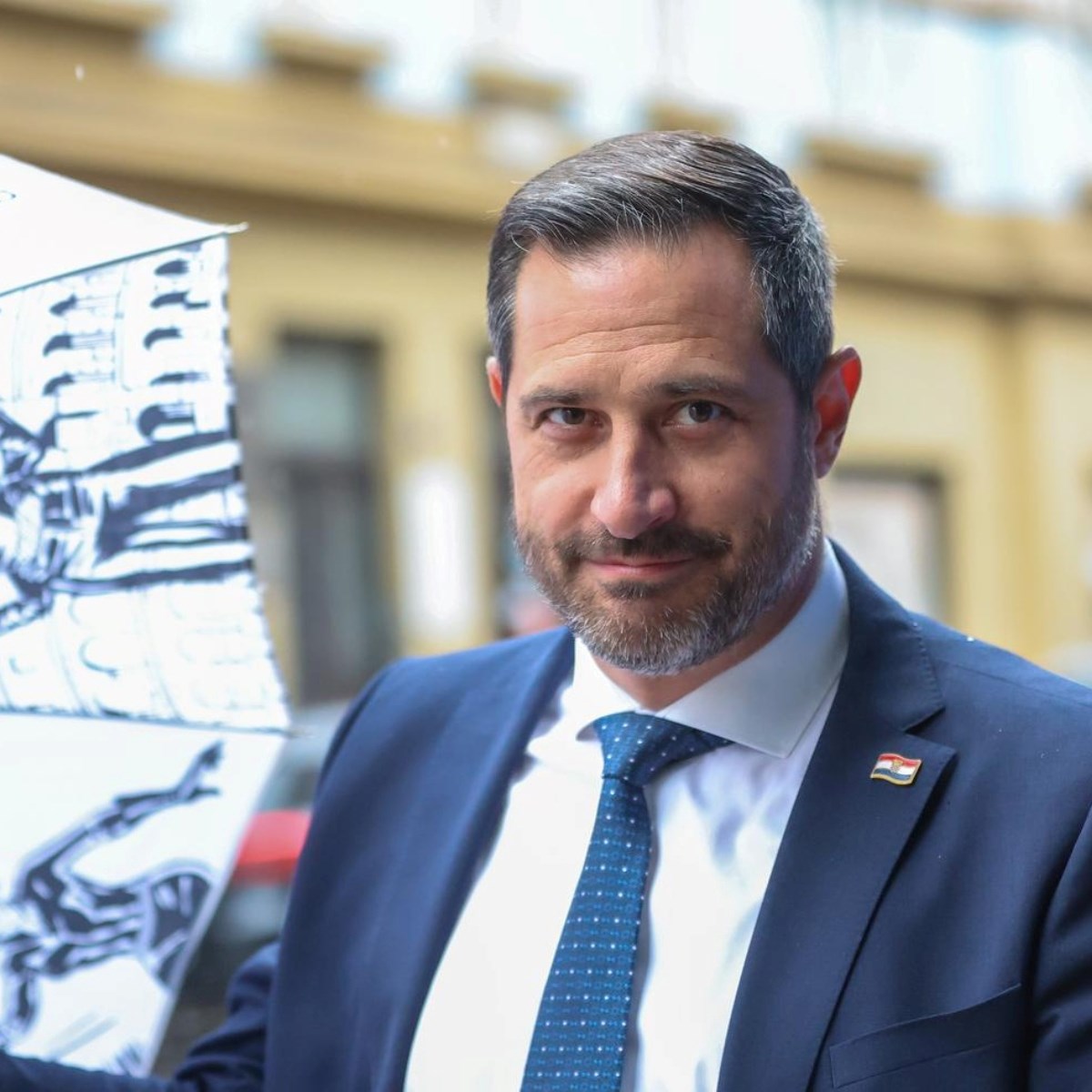 Ministar turizma Tonči Glavina snimljen u izlasku sa suprugom Amerikankom i djecom