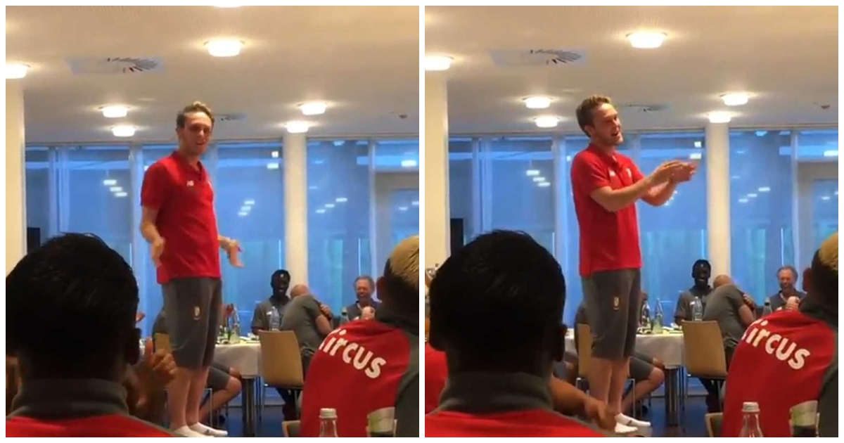 VIDEO Halilović se popeo na stolicu i zapjevao Halida