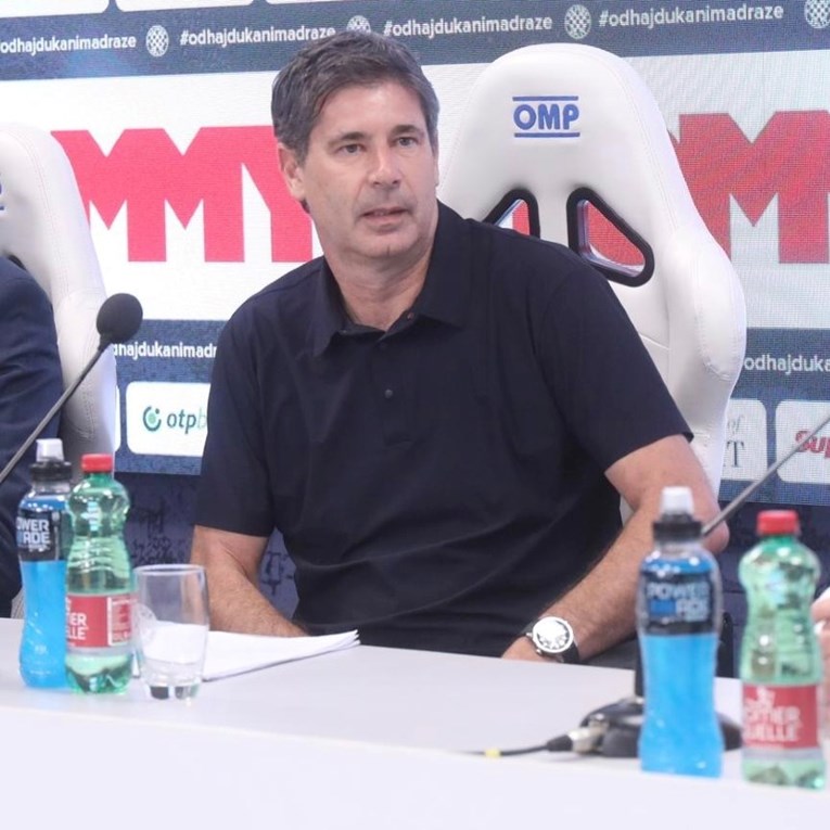 Hajduk sazvao presicu. Vučević danas u podne predstavlja neimenovanog novog igrača