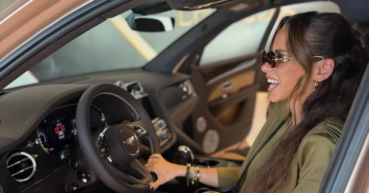 Supruga Ivana Rakitića pohvalila se novim luksuznim automobilom