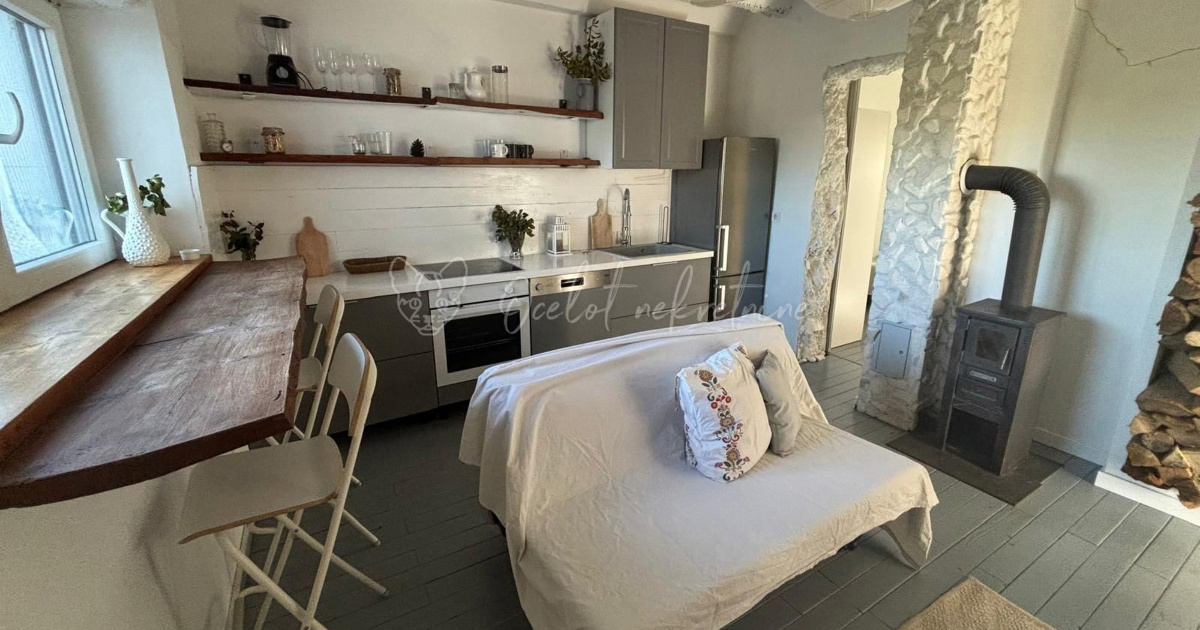 Obnovljena kuća s tri stana i vrtom na Remetama prodaje se za 349.000 eura