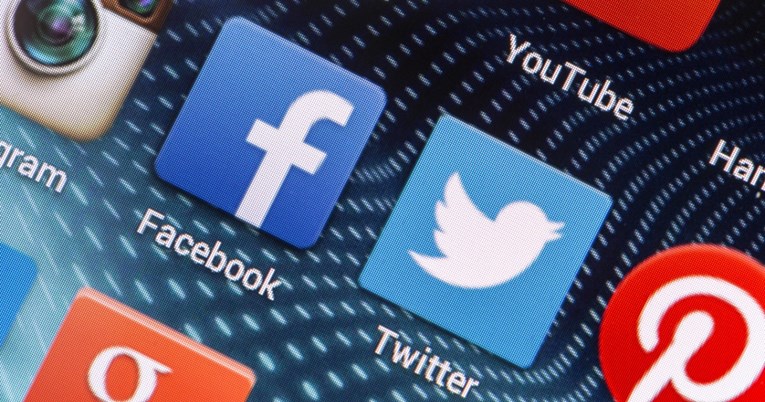 Facebook i Twitter pojačali borbu protiv dezinformacija o američkim izborima