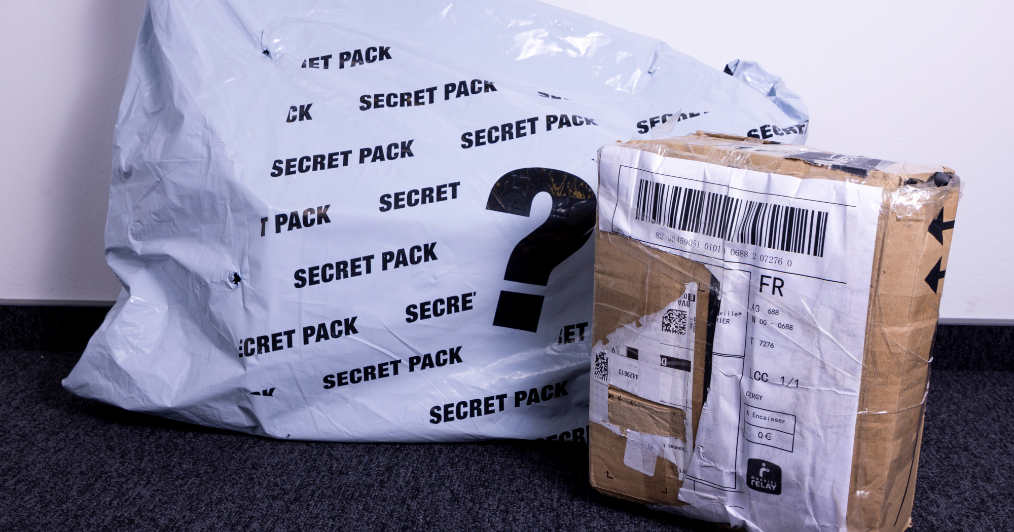 Otvorili smo dva misteriozna paketa zbog kojih Zagrepčani čekaju u redovima