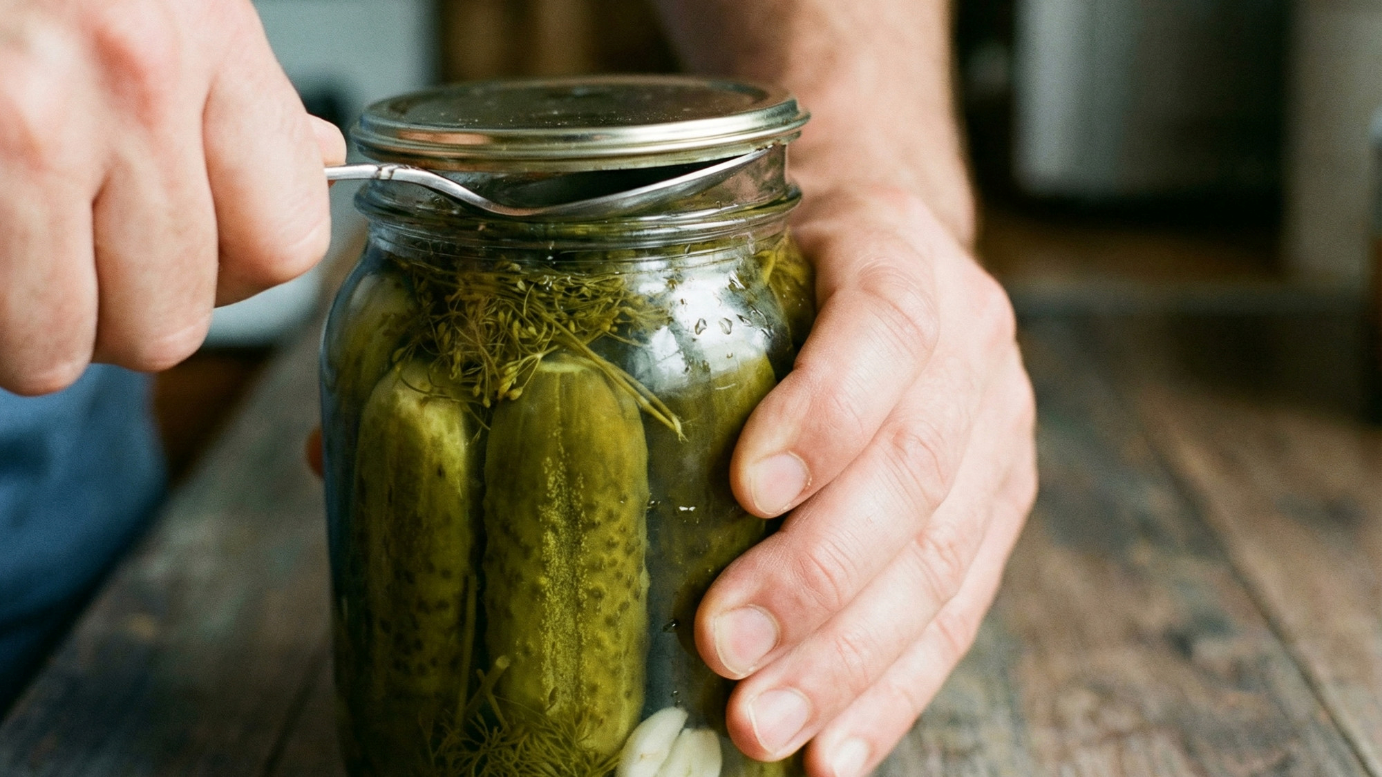 Kako vi otvarate staklenke koje se ne daju otvoriti? Znamo super trikove