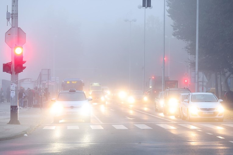 Zrak u Zagrebu u crvenom. "Nije pametno trčati ili igrati nogomet vani"