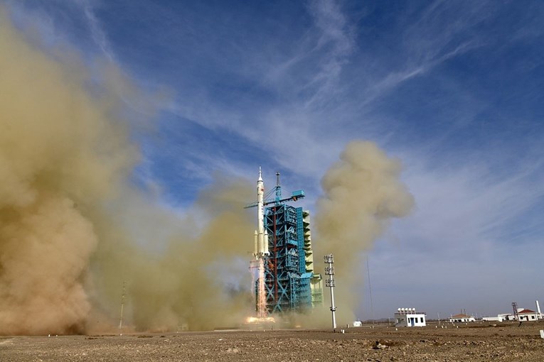 Kina lansirala letjelicu bez posade jer je prošlu oštetio svemirski otpad
