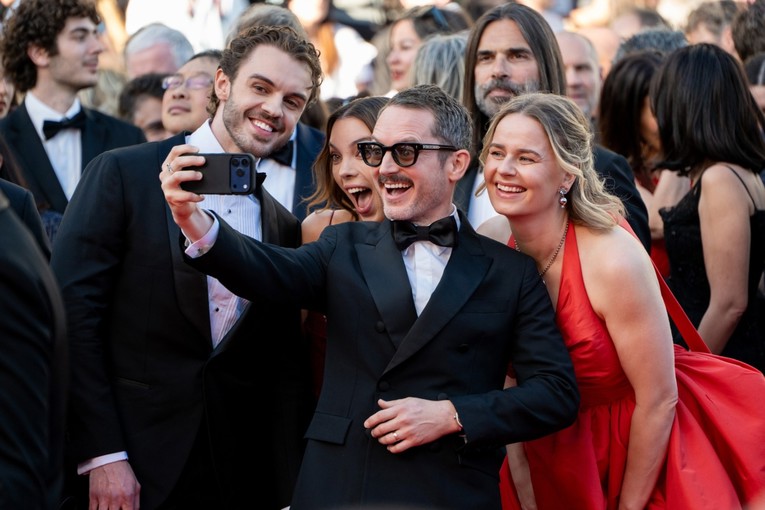 Elijah Wood prekršio strogo pravilo na crvenom tepihu u Cannesu