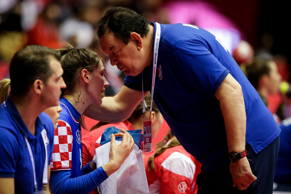 Zašto sve ženske reprezentacije na Euru vode muškarci?