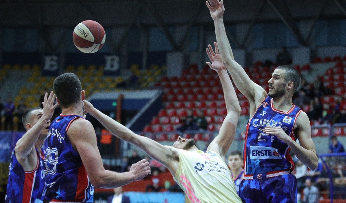 Cibona u Zagrebu izgubila s 34 razlike
