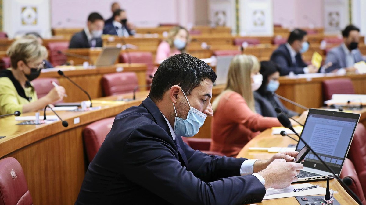 Prihvaćen dio oporbenih amandmana na Zakon o obnovi