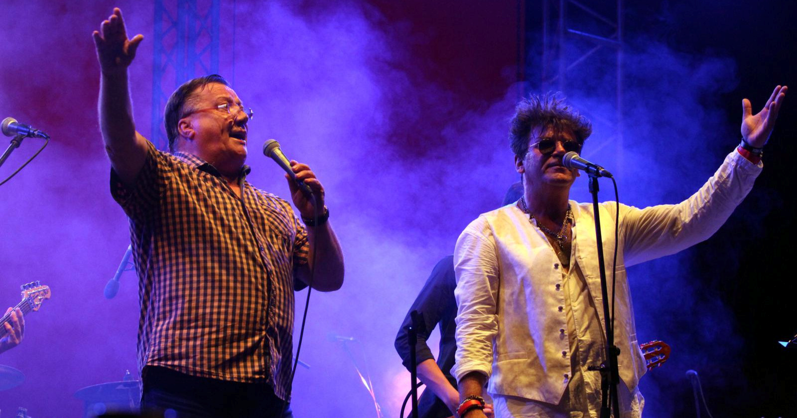 Crvena jabuka oprostila se od Halida. U znak poštovanja odgodili su koncert