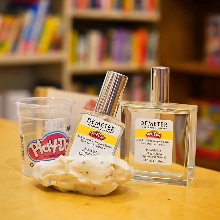 Jedan špric i vratit ćete se u djetinjstvo: Parfem inspiriran Play-Dohom