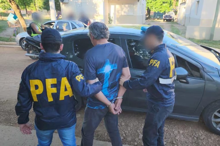 Argentinac 27 godina silovao kćer, dobili dvoje djece. Uhićen nakon 2 godine bijega