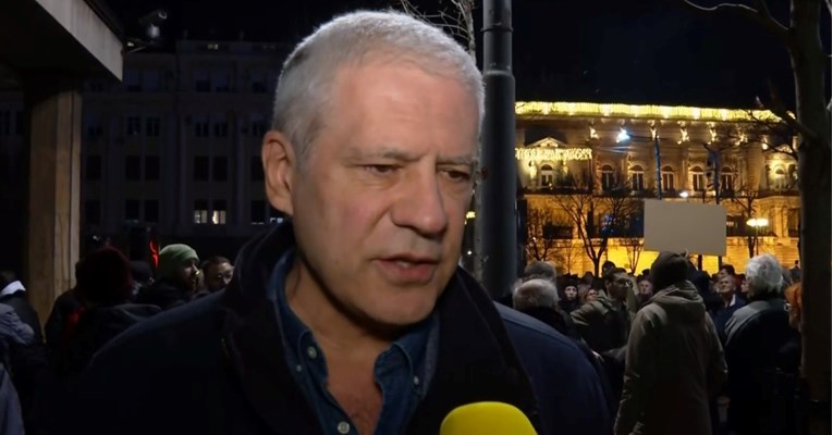 Tadić s prosvjeda u Beogradu: Tako je i Milošević oboren