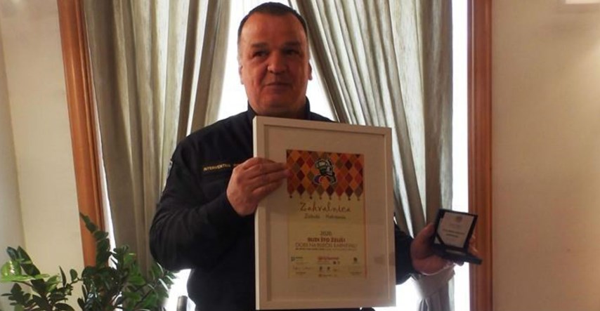 Nagrađen policajac koji je skočio u more i spasio čovjeka na karnevalu u Rijeci