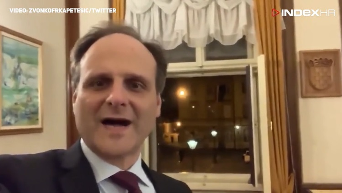Pogledajte kako onaj tip iz vlade kojem su se smijali u Otvorenom pjeva Moju domovinu