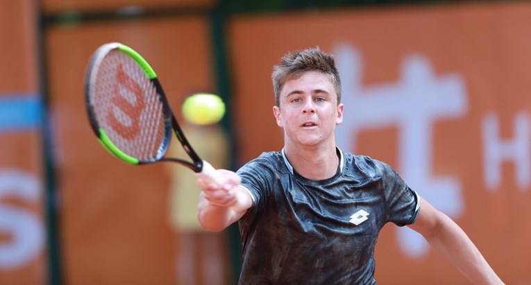 Duje Ajduković pobijedio u debiju na ATP Touru