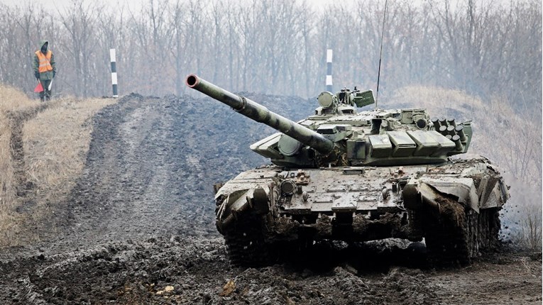 Ako dođe do invazije na Ukrajinu, treba zaustaviti uvoz ruskog plina i nafte, kaže EU